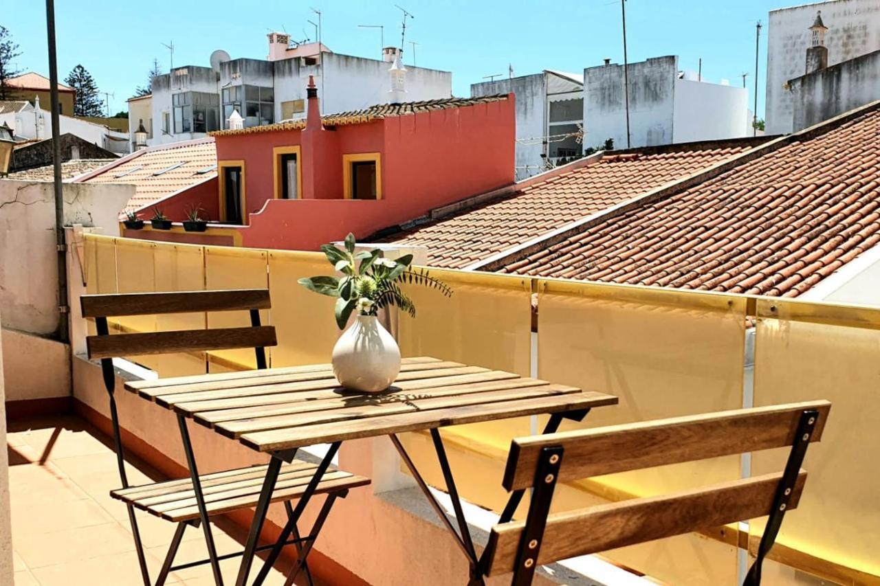 Lovelystay - Yellow Submarine House