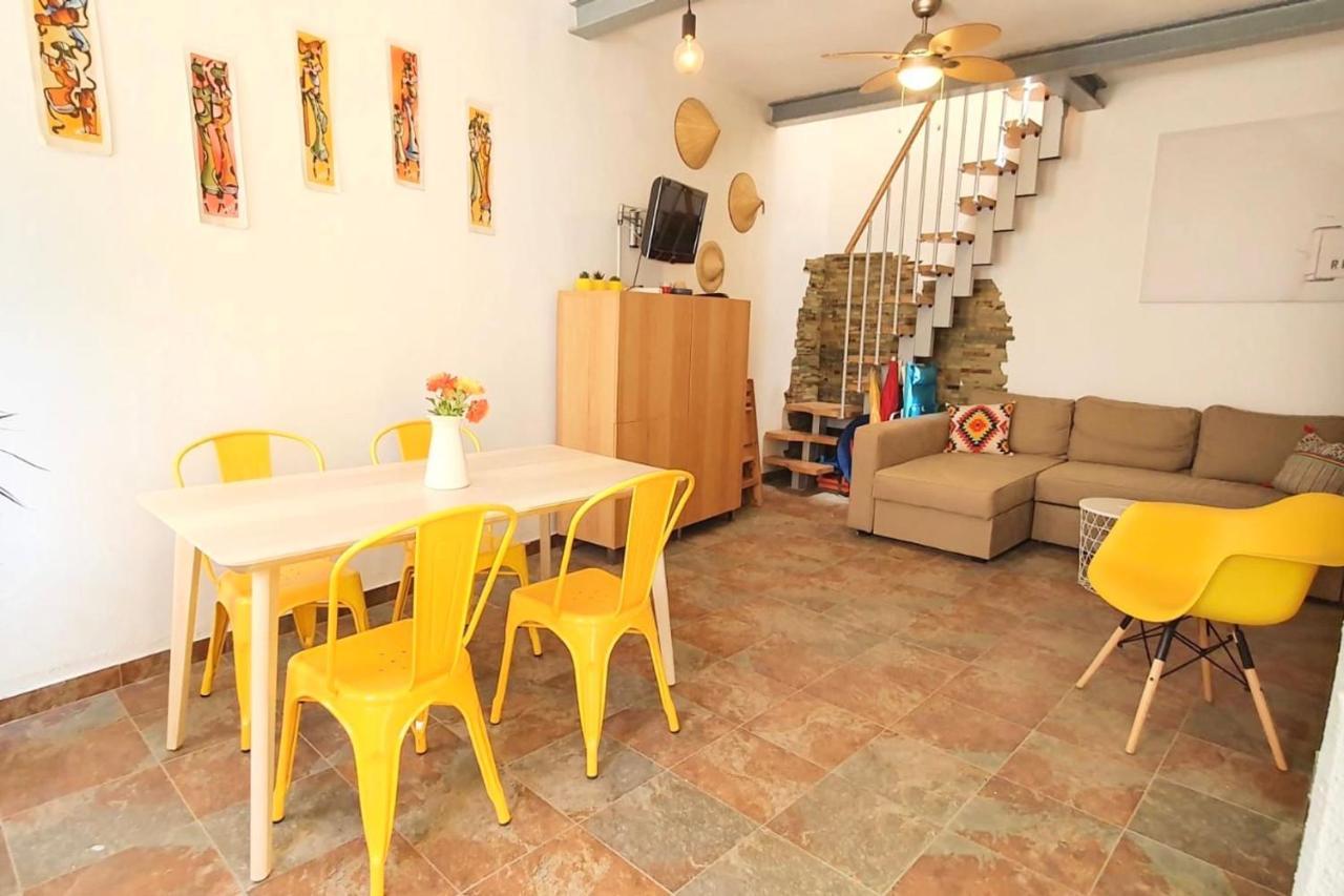 Lovelystay - Yellow Submarine House Apartment *
