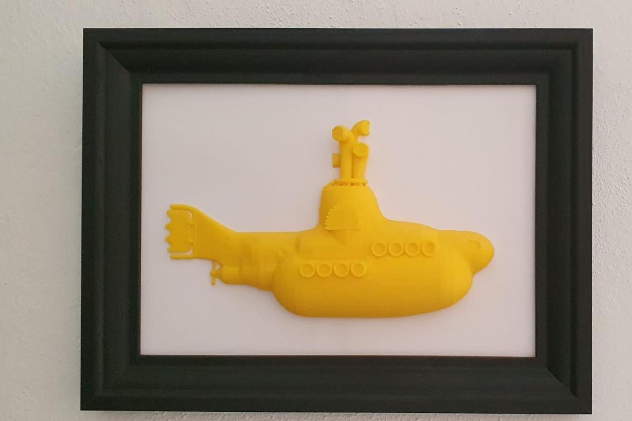 Apartment Lovelystay - Yellow Submarine House